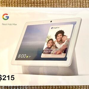 Google Nest Hub Max in Chalk White and Gray